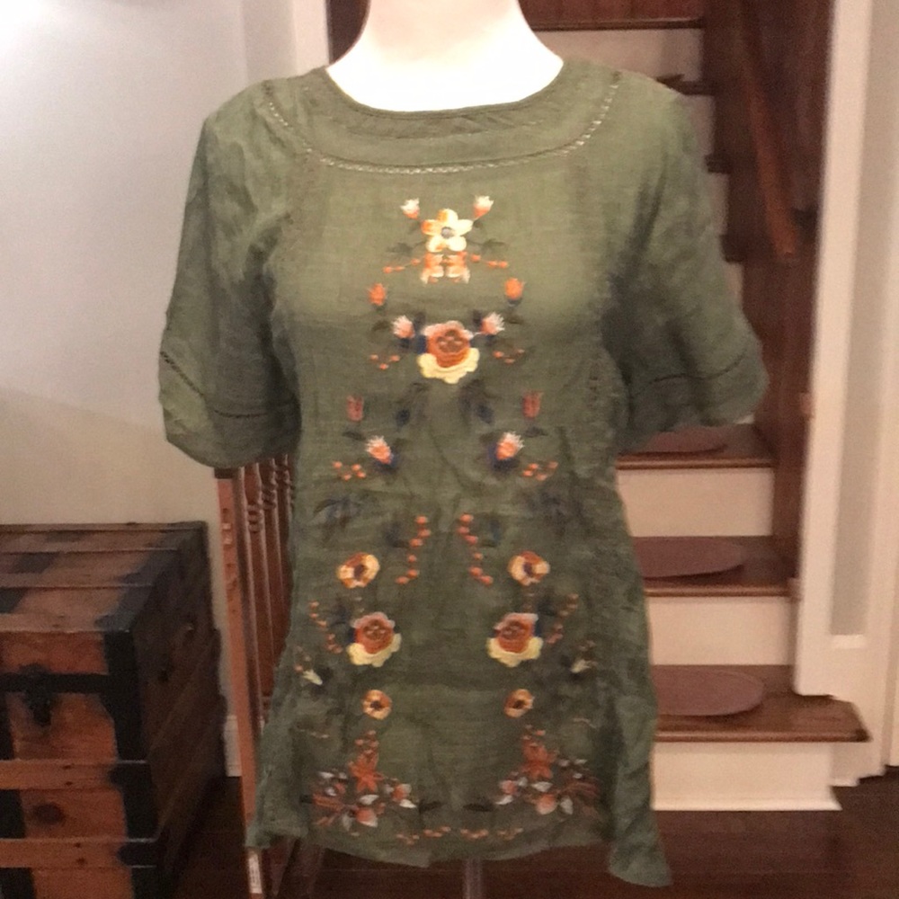 Umgee olive green top with embroidery